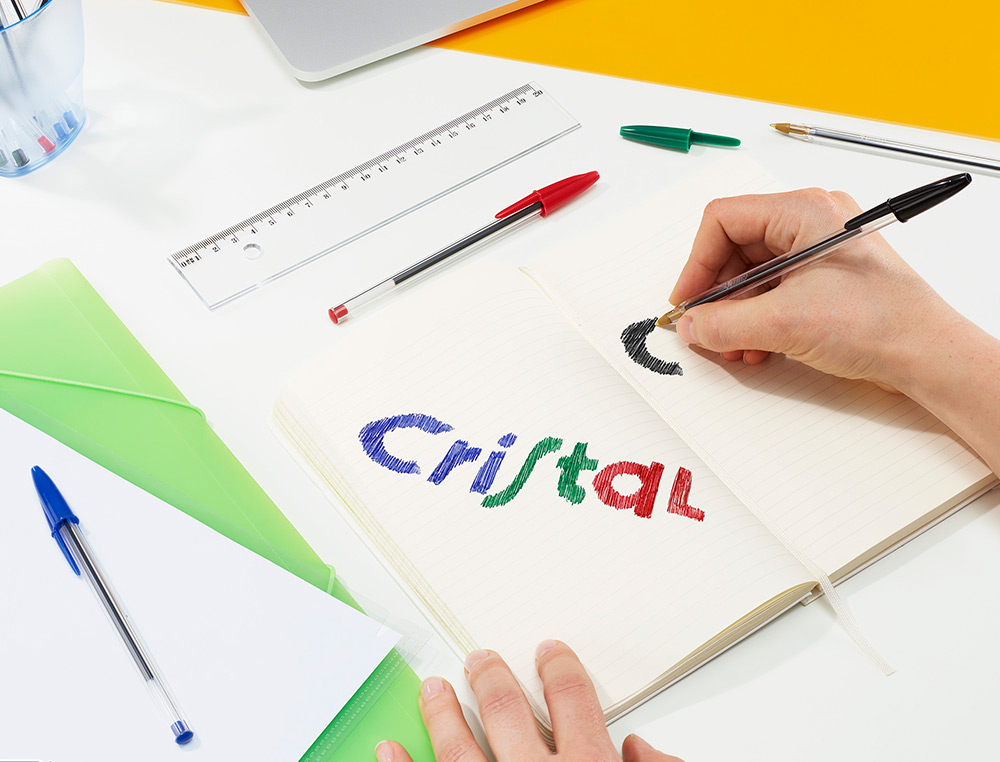ESFEROGRAFICA BIC CRISTAL MEGA TUBO 16+4 UNIDADES CORES SORTIDAS 8 AZUIS / 5 PRETAS / 4 VERMELHAS 3 VERDES