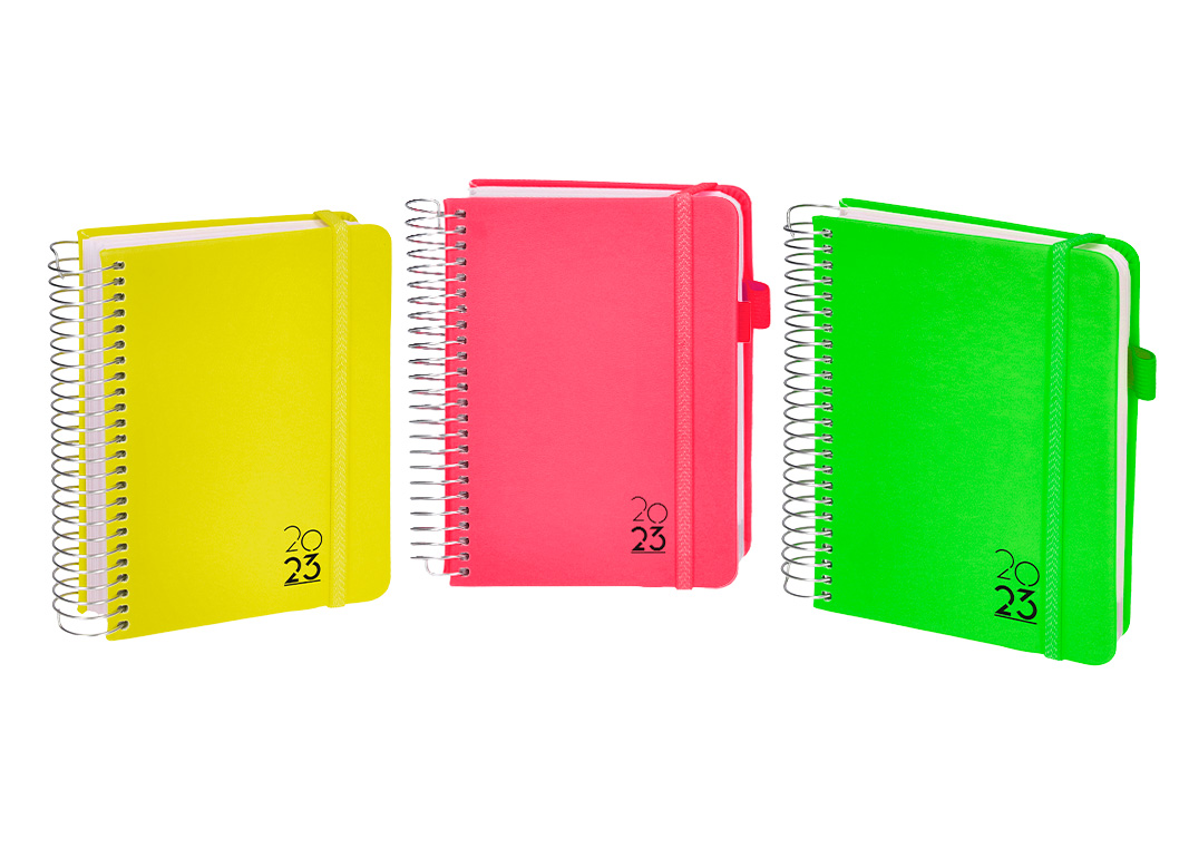Agenda espiral liderpapel neon a5 y a6 2023 dia pagina colores surtidos papel 70 gr expositor de 12 