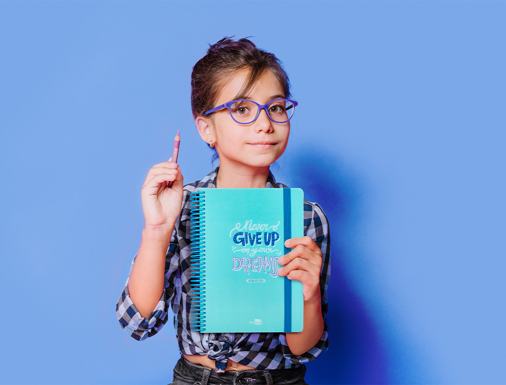 AGENDA ESCOLAR LIDERPAPEL CURSO 23-24 BASIC DIN A5 BILINGUE SEMANA VISTA ESPIRAL TAPA POLIPROPILENO MOD SURTIDO