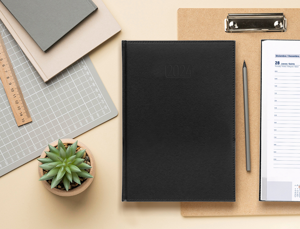 AGENDA ENCUADERNADA LIDERPAPEL CRETA 17X24 CM 2024 SEMANA VISTA COLOR NEGRO PAPEL 70 GR