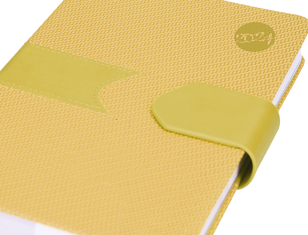 AGENDA ENCUADERNADA LIDERPAPEL LIDHOR 15X21 CM 2024 DIA PAGINA COLOR AMARILLO PAPEL 70 GR