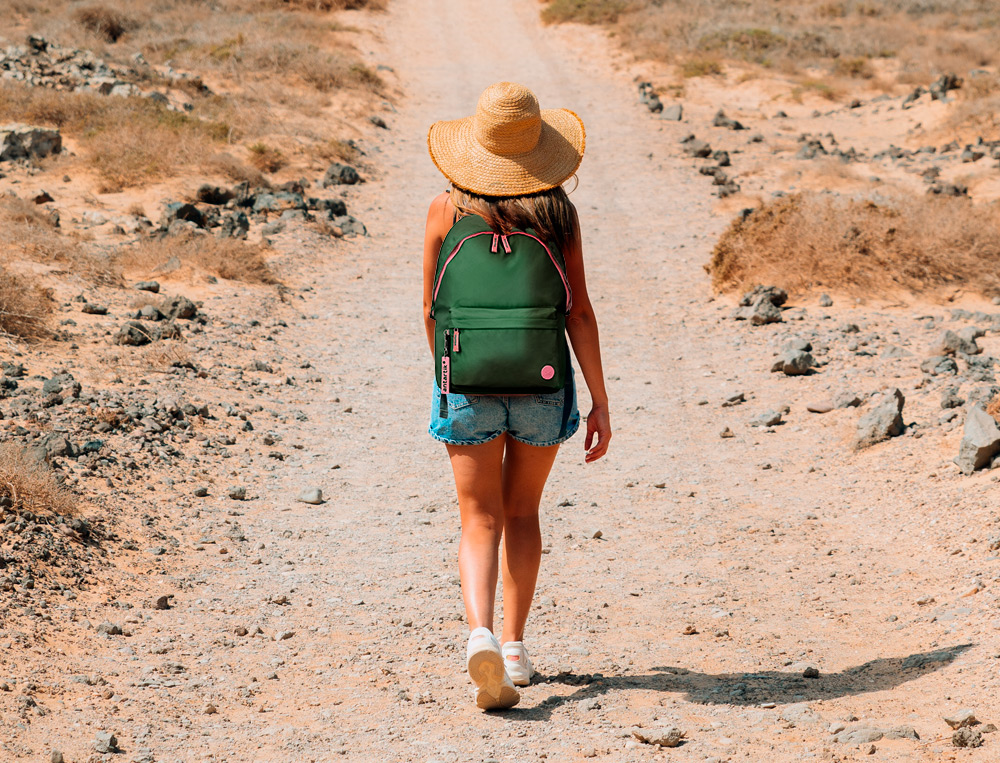 MOCHILA ANTARTIK BASIC PACK CON BOLSILLO PARA PORTATIL VERDE 20 L 300X160X420 MM