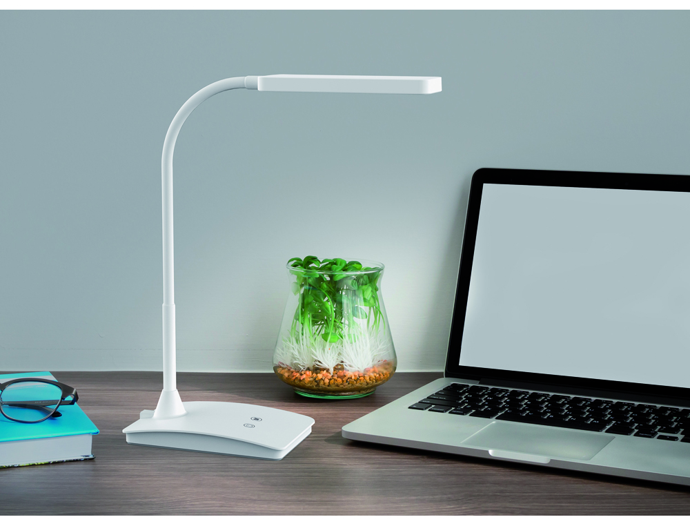 LAMPARA DE ESCRITORIO MAUL LED PEARLY TRES NIVELES INTENSIDAD COLOR BLANCO 106X375X357 MM