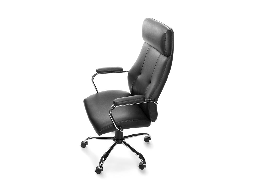 CADEIRA DE DIRECAO ROCADA MITACAO DE PELE COM BRACOS METALICOS SISTEMA VASCULANTE 1180X530 MM